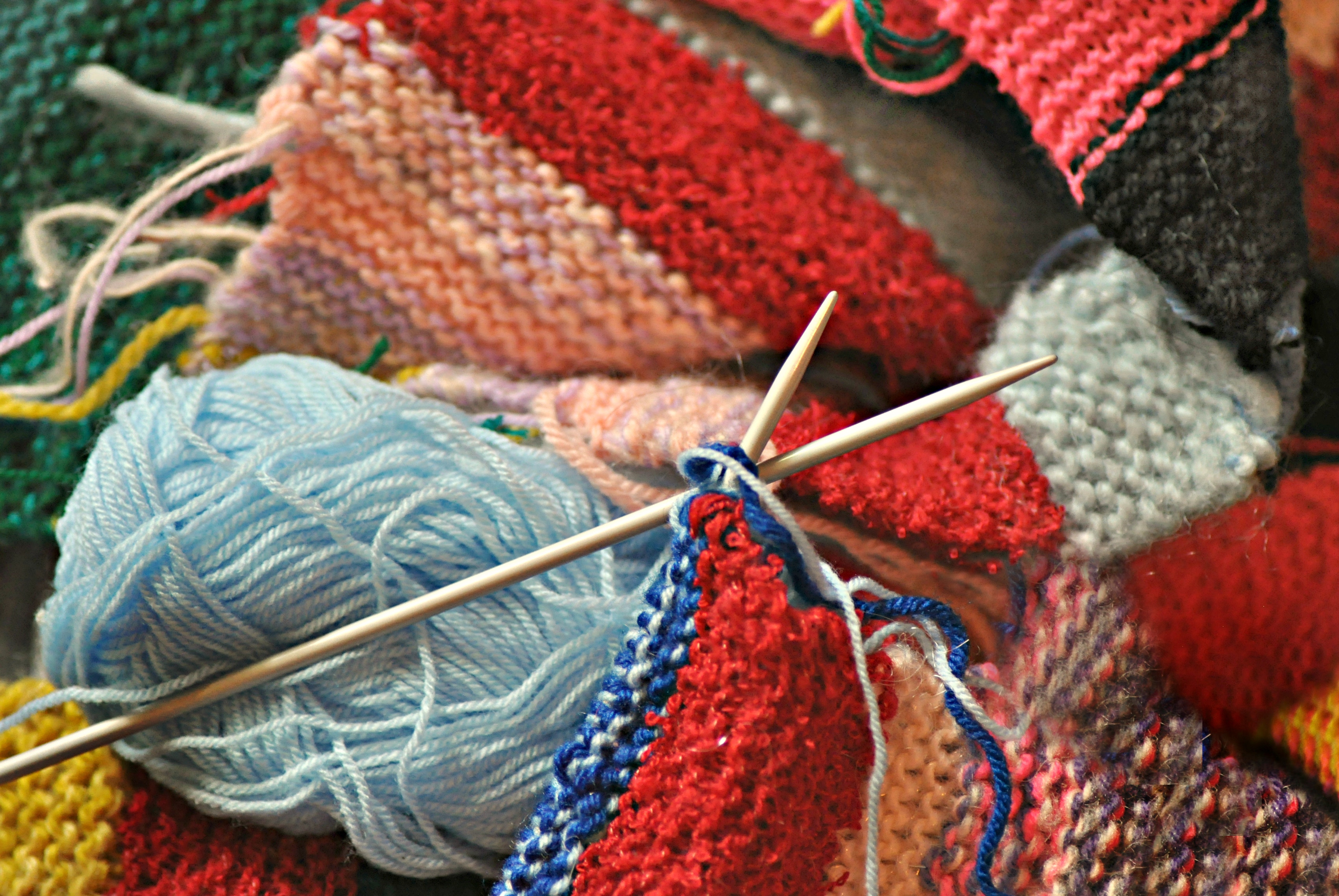 Hooked woven textile