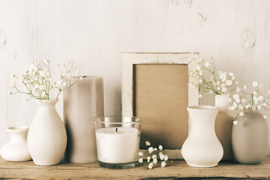 vases and picture frames