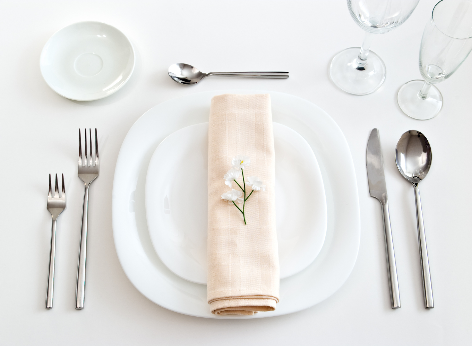 Stock image of a place setting.